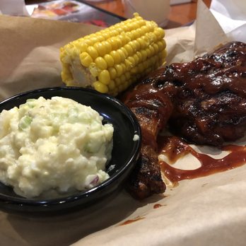 Famous Dave's Bar-B-Que - Barbeque Near Me - Toledo, Ohio