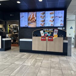 McDonald's - Ordering counter