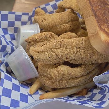 Smokey John's Bar-B-Que - Catfish basket - Barbeque Near Me - Dallas, Texas