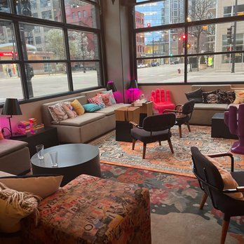Moxy Chicago Downtown - Hotels Near Me - Chicago, Illinois