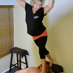 Sunny Sole Barefoot Massage - Repair frozen shoulder