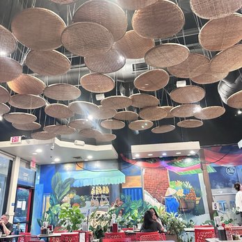 Sit lo Saigon - indoor seating - Vietnamese Near Me - Elk Grove, California Sit lo Saigon - indoor seating - Vietnamese Near Me - Elk Grove, California