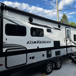 General RV Center