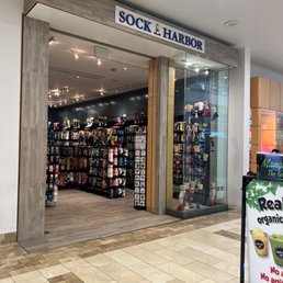 This store is located between the Apple store and the Totally Thomas store. Buyers beware. This store is located between the Apple store and the Totally Thomas store. Buyers beware.