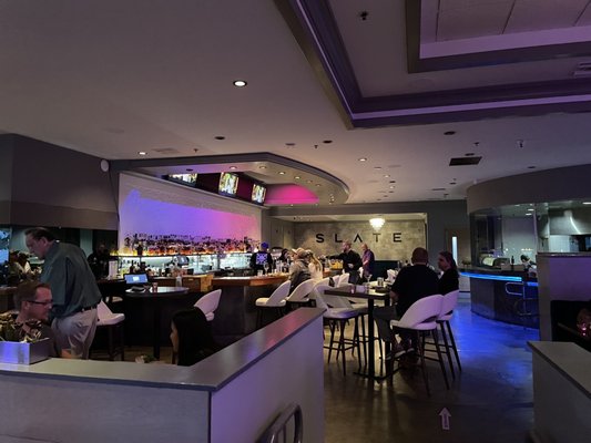 SLATE Steak, Sushi and Cocktails by null