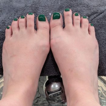 Diamond Nails - Super happy toes!! - Nail Salons Near Me - Indianapolis, Indiana