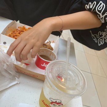 Jollibee - Chicken Shop Near Me - Honolulu, Hawaii Jollibee - Chicken Shop Near Me - Honolulu, Hawaii