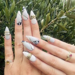 Charming Nail Lounge