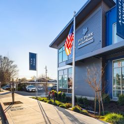 Ivy Park at San Tomas - Community front view