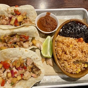 Circle 7 Ranch - Ahi tuna tacos - Burgers Near Me - St. Louis, Missouri
