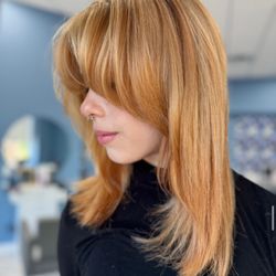 Salon Blossom