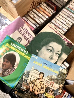 Feira da Ladra by null