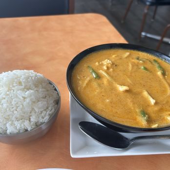Homey Thai Bistro - Red Chicken Curry - Thai Near Me - Concord, California Homey Thai Bistro - Red Chicken Curry - Thai Near Me - Concord, California