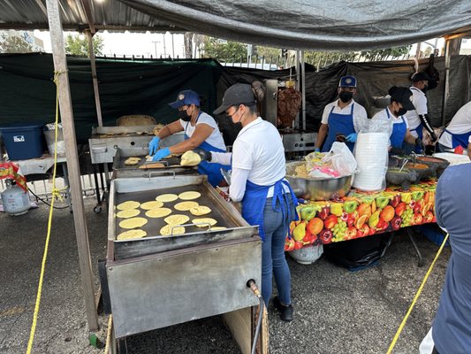 Tacos Los Poblanos #1 Estilo Tijuana by null