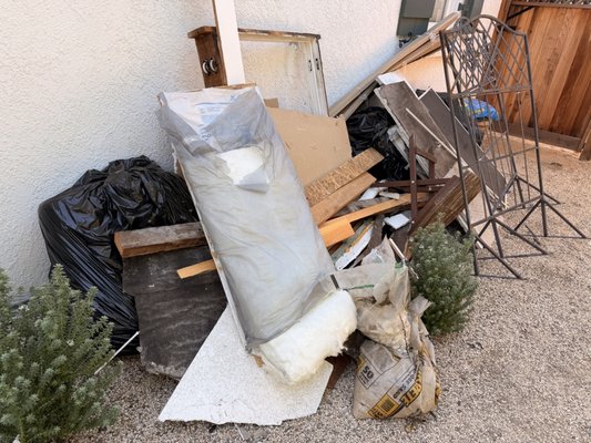 Residential Construction debris project - This side yard cleanout involved the removal of unwanted bricks, stucco, construction debris, wood scraps, insulation, and miscellaneous junk. Our team carefully loaded, hauled away, and properly disposed of all materials, leaving the area clean, organized, and ready for use. Another successful cleanup completed by SoCal Cleanout Services. Residential Construction debris project - This side yard cleanout involved the removal of unwanted bricks, stucco, construction debris, wood scraps, insulation, and miscellaneous junk. Our team carefully loaded, hauled away, and properly disposed of all materials, leaving the area clean, organized, and ready for use. Another successful cleanup completed by SoCal Cleanout Services.