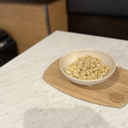The Casual Pint of Dunn Loring - Mac & Cheese