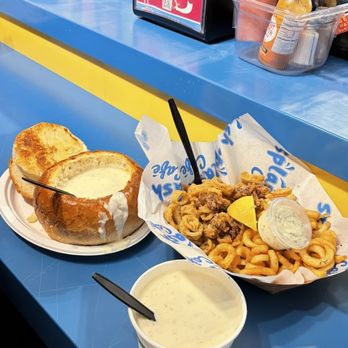 Splash Cafe - Clam Chowder BOWL, Calamari and fries - American Near Me - Pismo Beach, California Splash Cafe - Clam Chowder BOWL, Calamari and fries - American Near Me - Pismo Beach, California