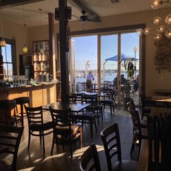 Anh Restaurant & Bar - Interior