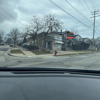 Oliver's Bakery - Donuts Near Me - Kenosha, Wisconsin