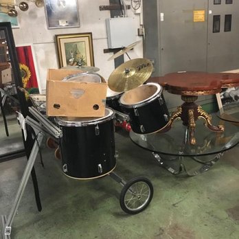 BrockiLand - Brocki-Land Fahrweid AG - Used, Vintage & Consignment Near Me - Unterengstringen, ZH