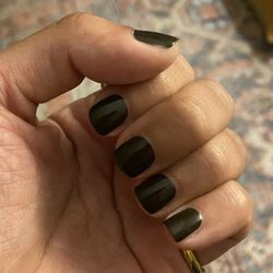 Creme de La Creme Nails By Angie - Dazzle Dry Manicure
