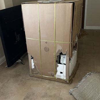 inNout Movers - Very large flat top griddle still in the box - Movers Near Me - Round Rock, Texas