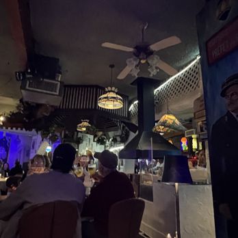 Casablanca Restaurant - Restaurant interior w/ view of the open tortilla grill - Mexican Near Me - Venice, California Casablanca Restaurant - Restaurant interior w/ view of the open tortilla grill - Mexican Near Me - Venice, California