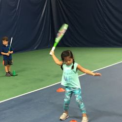 Hong Tennis Training Center