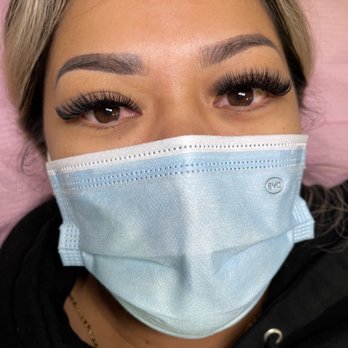 The Royal Tulip - Mega volume - Eyelash Service Near Me - Seattle, Washington