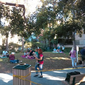 Kings Road Park - Parks Near Me - West Hollywood, California