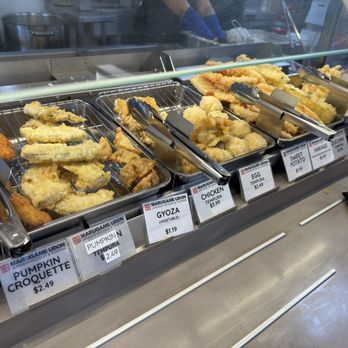 Marugame Udon - Fried selection - self serve - Japanese Near Me - Toronto, Ontario Marugame Udon - Fried selection - self serve - Japanese Near Me - Toronto, Ontario