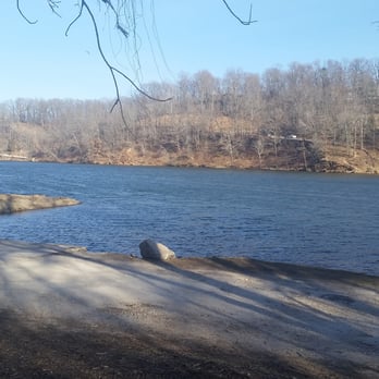 Lake Atalanta - Beautiful view of the lake from the trails - Lakes Near Me - Rogers, Arkansas