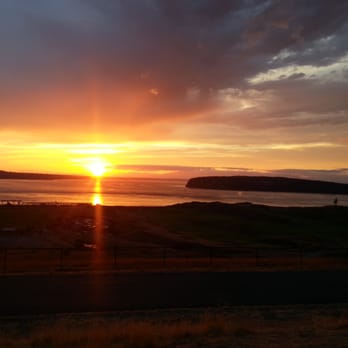 Chambers Bay - Beautiful sunset - Golf Near Me - University Place, Washington Chambers Bay - Beautiful sunset - Golf Near Me - University Place, Washington