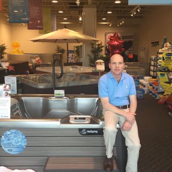 Luxury Pool & Spa - Hot Tub & Pool Near Me - Charlottesville, Virginia