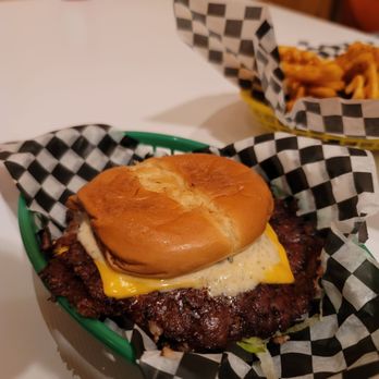 Between 2 Buns - Double cheeseburg! - American Near Me - Vancouver, British Columbia