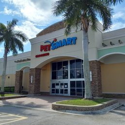 Exterior photo of PetSmart - Fort Myers, Florida Exterior photo of PetSmart - Fort Myers, Florida