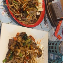Here I ordered the papaya salad and pad see eww!! I asked for 10 spice and boy did they deliver! It was perfect! Here I ordered the papaya salad and pad see eww!! I asked for 10 spice and boy did they deliver! It was perfect!