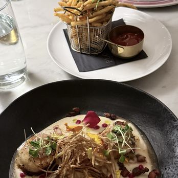 Flowers Saratoga - Scallops and truffle fries - Cocktail Bars Near Me - Saratoga, California Flowers Saratoga - Scallops and truffle fries - Cocktail Bars Near Me - Saratoga, California
