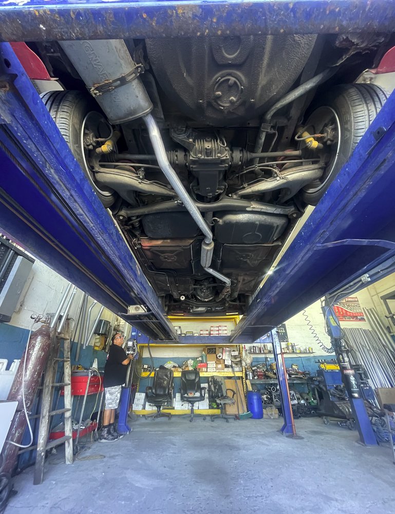 305 MUFFLERS Updated September 2024 20 Photos & 15 Reviews 4101 E