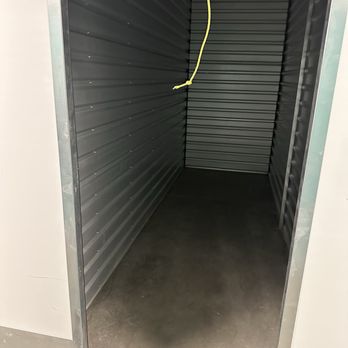 Extra Space Storage - Client control room - Self Storage Near Me - Sacramento, California