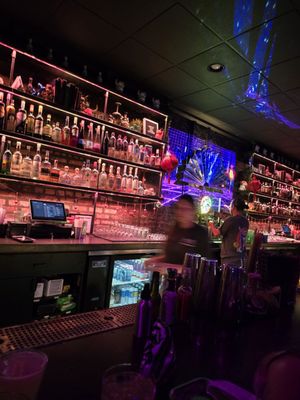 Nine Bar by null