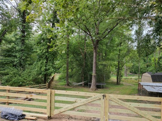 Custom Fence / Woodworking - Custom Fence / Woodworking Custom Fence / Woodworking - Custom Fence / Woodworking
