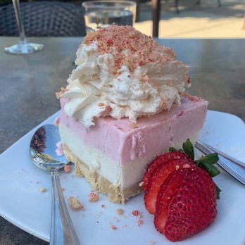 Onyx Bistro - Strawberry ice cream - Wine Bars Near Me - Camarillo, California Onyx Bistro - Strawberry ice cream - Wine Bars Near Me - Camarillo, California