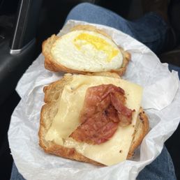 Maple bacon sandwich