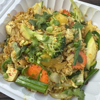 Thai Smile - Pineapple fried rice - Thai Near Me Thai Smile - Pineapple fried rice - Thai Near Me