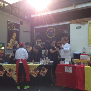 Panela Na Rua - O Burguer - Chef Cadu - Food Trucks Near Me - São Paulo, SP Panela Na Rua - O Burguer - Chef Cadu - Food Trucks Near Me - São Paulo, SP