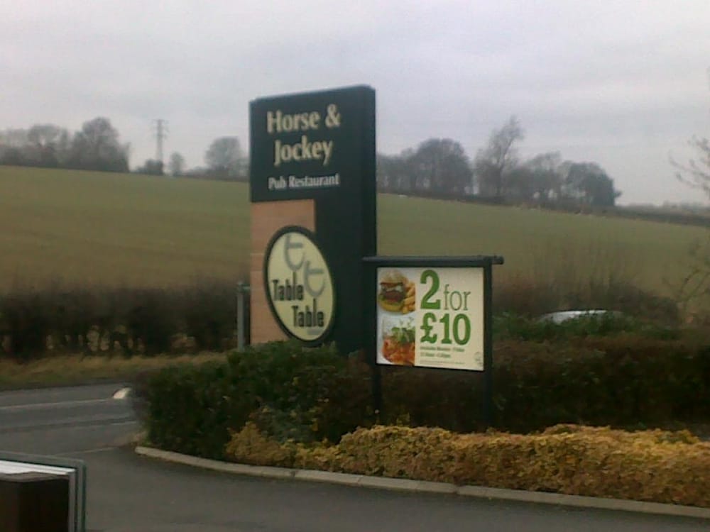 HORSE & JOCKEY Pubs 125 Watling Gardens, Dunstable, Kent, United