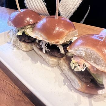 King Taps - Minimacks - Canadian (New) Near Me - Kelowna, British Columbia