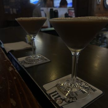 The Corner Bar - Bars Near Me - Hawthorne, California