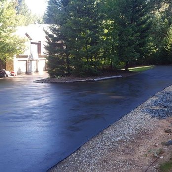Steve's Driveway Resealing - a driveway being completed - General Contractors Near Me - Foresthill, California Steve's Driveway Resealing - a driveway being completed - General Contractors Near Me - Foresthill, California